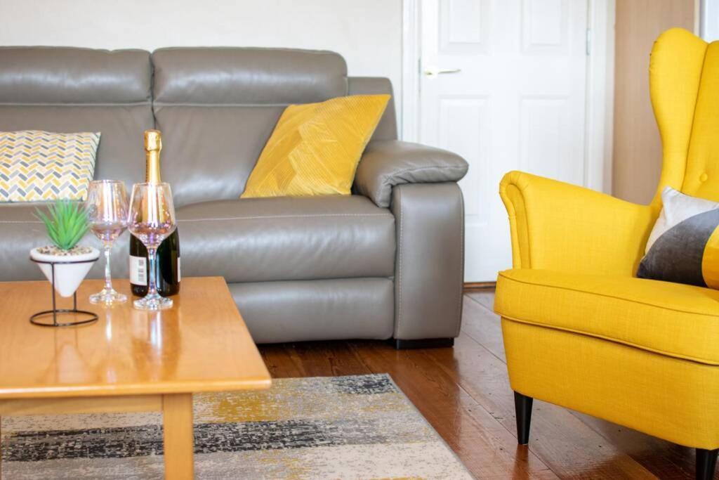 310 - The Carrowbeg At The Harbour Mills By Shortstays Westport Buitenkant foto