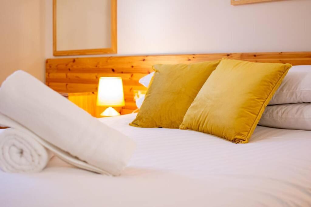 310 - The Carrowbeg At The Harbour Mills By Shortstays Westport Buitenkant foto