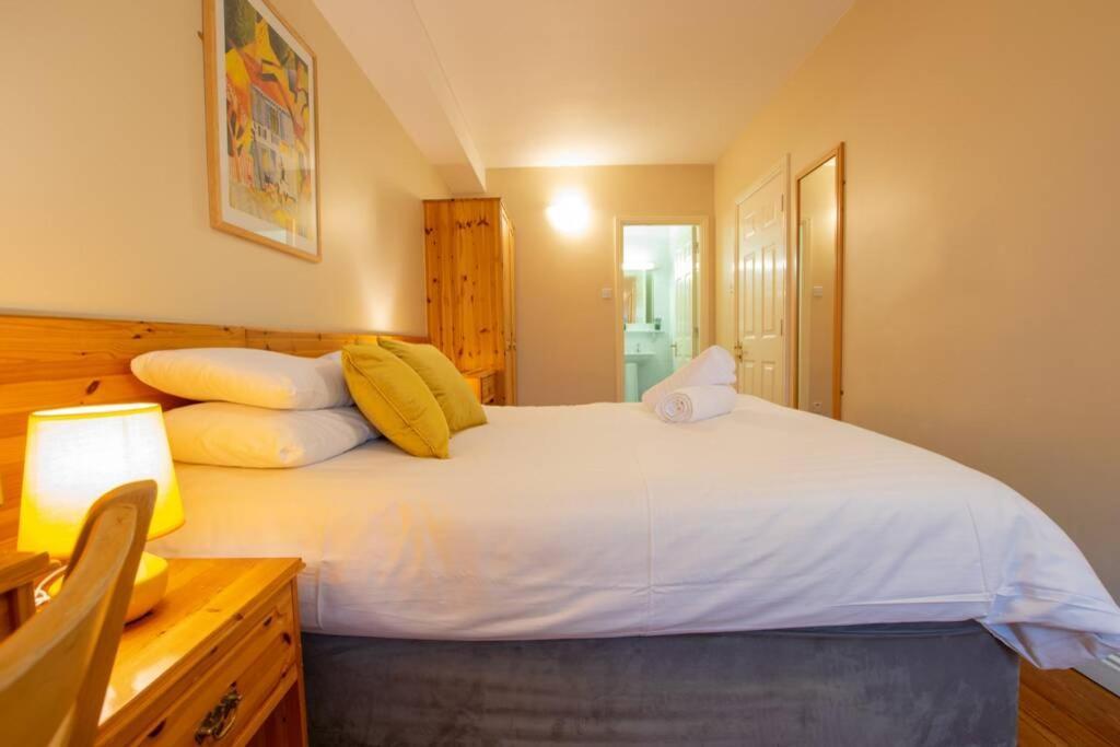 310 - The Carrowbeg At The Harbour Mills By Shortstays Westport Buitenkant foto