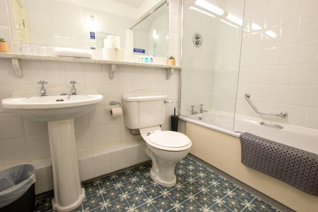 310 - The Carrowbeg At The Harbour Mills By Shortstays Westport Buitenkant foto